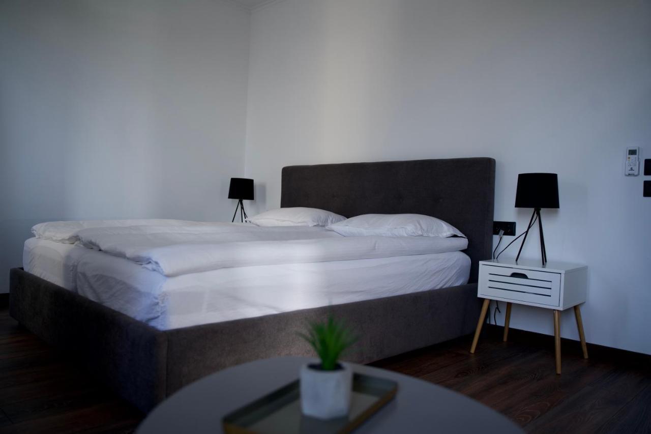 Style Hotel Ungheni Targ Exterior foto